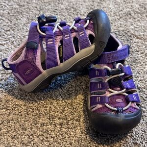 Girls Keen shoes